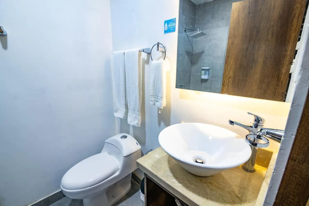 Hotel Amoek Cartagena 3*,